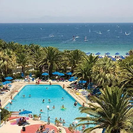 Blue Horizon Курортний комплекс 4*
